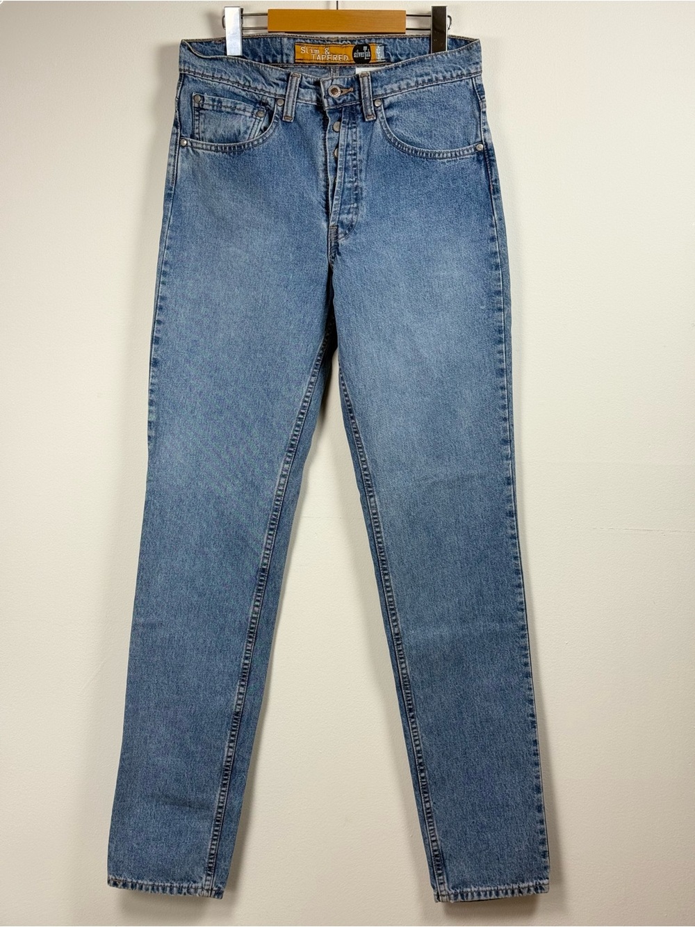 Vintage 90s Silvertab Levi's Slim & Tapered Jeans made in Canada W31 L34